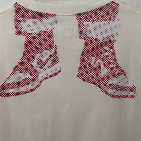 Jordan Off-White Tee with Red Emblem - Picture 3 of 8